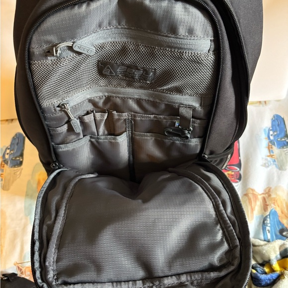Beau Industries Parenting Pack diaper bag - Picture 9 of 14